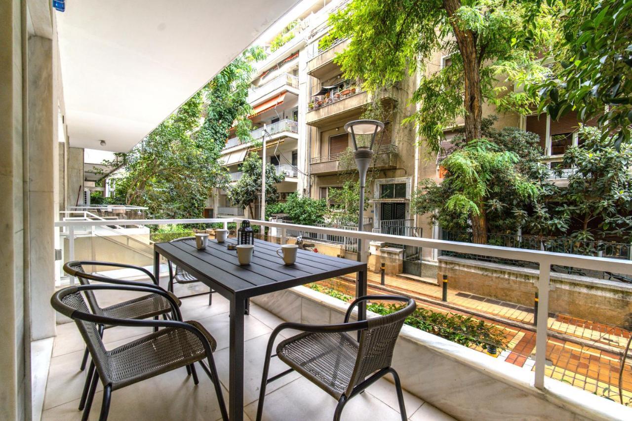 Urban Luxury On A Quiet Street In The Center Of Athens Lejlighed Eksteriør billede